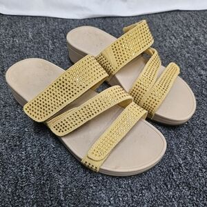 Vionic Alexis Podiatrist Designed Yellow Studded Adjustable Wedge Sandals Size 8